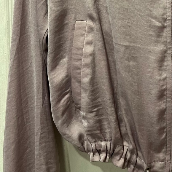 Forever 21 purple silk sweater - Picture 4 of 4